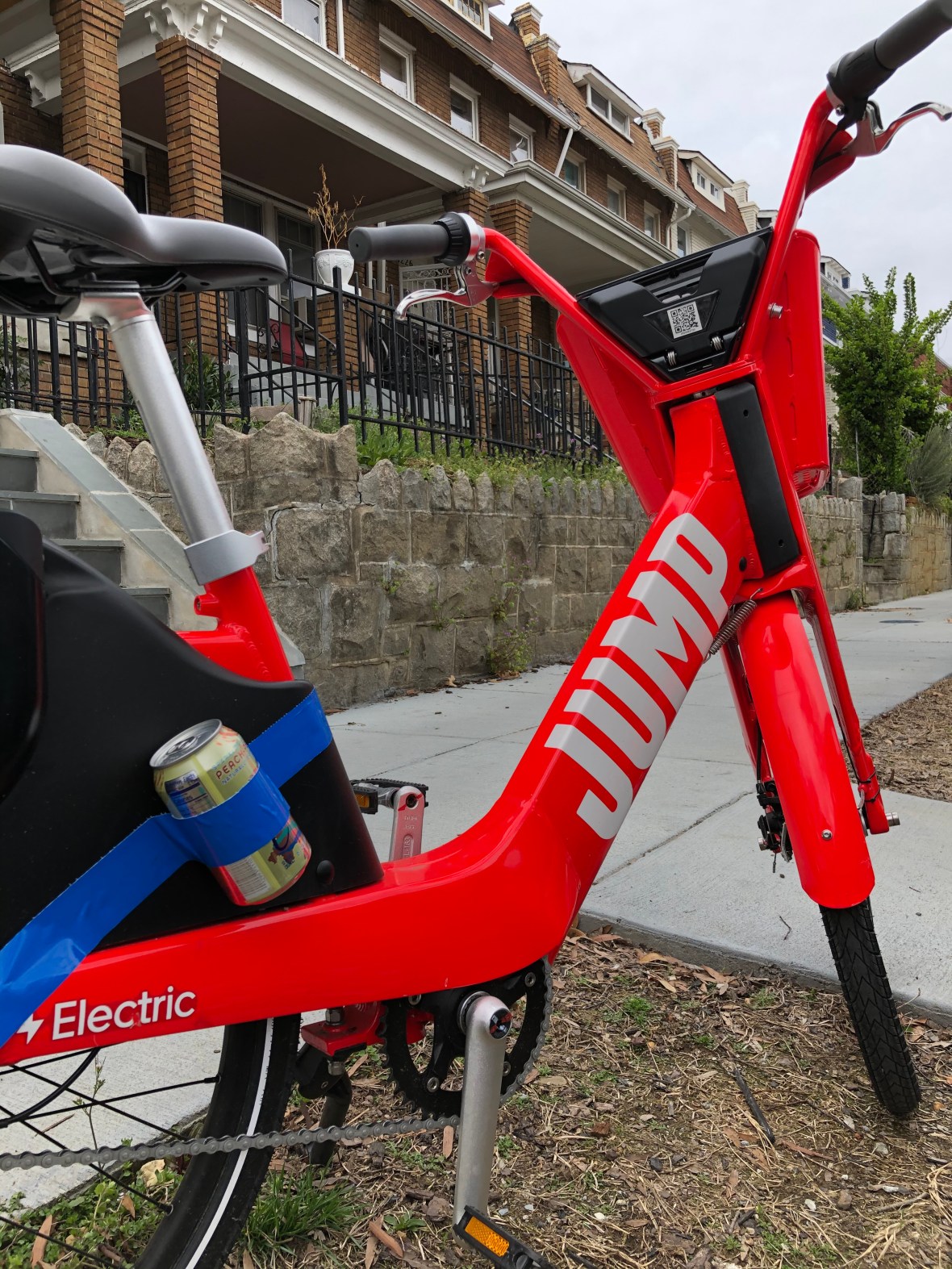 E8373544-F3A9-47D1-A525-C9B24F33F330